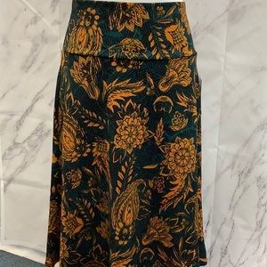 NWT- Lularoe Women’s Skirt